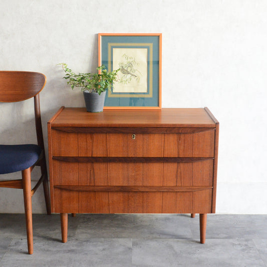 デンマークヴィンテージ  チーク３段チェスト5-148