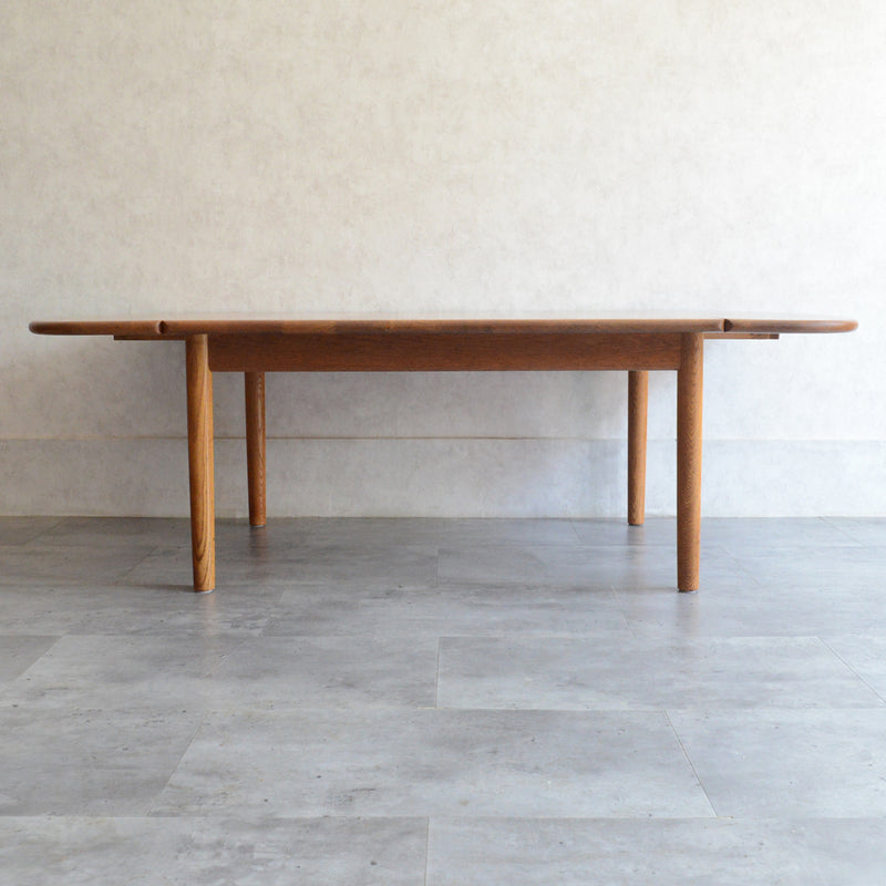 Hans J. Wegner GE82/85  拡張式オークローテーブル8-49