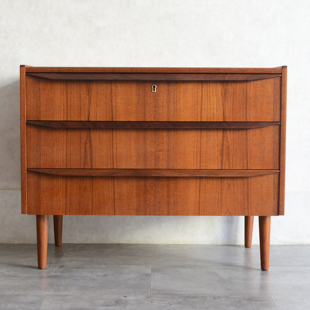 デンマークヴィンテージ  チーク３段チェスト5-148