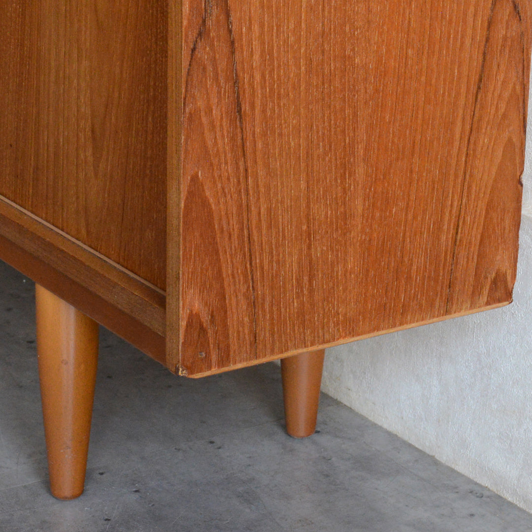 ミッドセンンチュリー ヴィンテージ　ガラスキャビネット 98(木扉付）