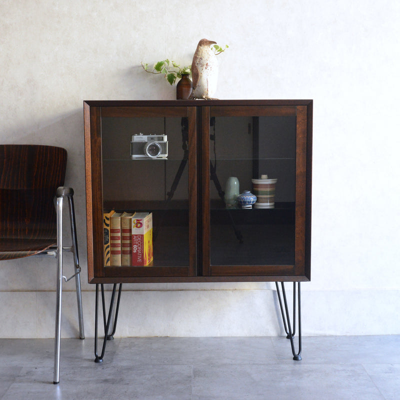 60S ヴィンテージ ガラスキャビネット60(ヘアピンレッグ）