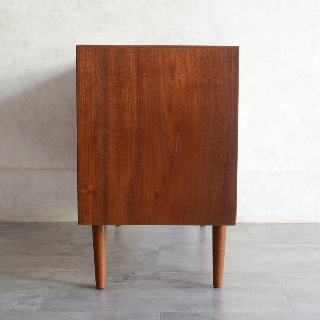 デンマークヴィンテージ  チーク３段チェスト5-148