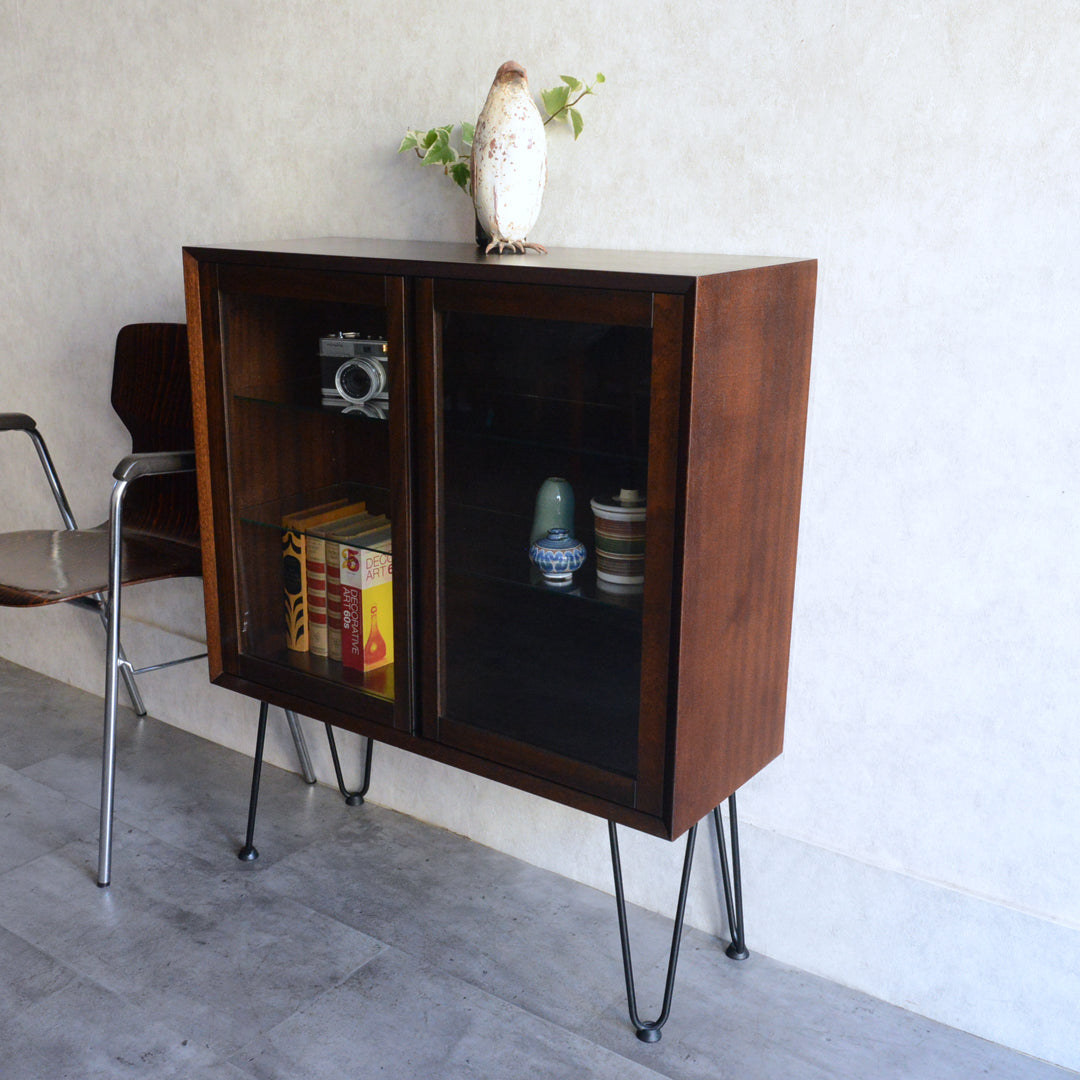 60S ヴィンテージ ガラスキャビネット60(ヘアピンレッグ）