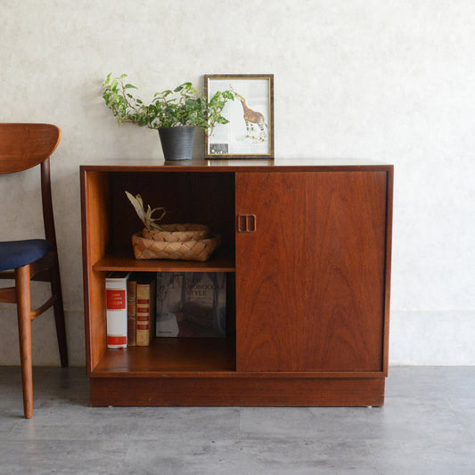 デンマークヴィンテージ チークキャビネット8-76