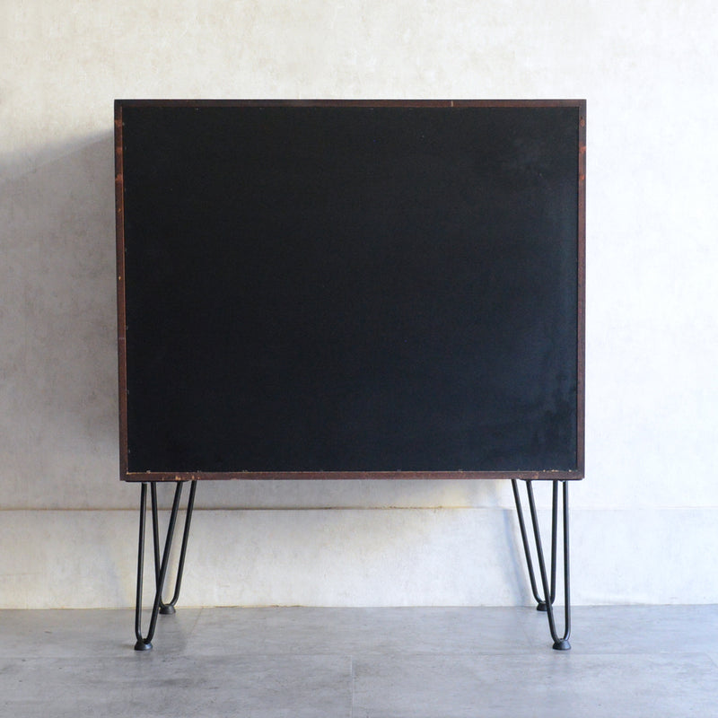 60S ヴィンテージ ガラスキャビネット60(ヘアピンレッグ）