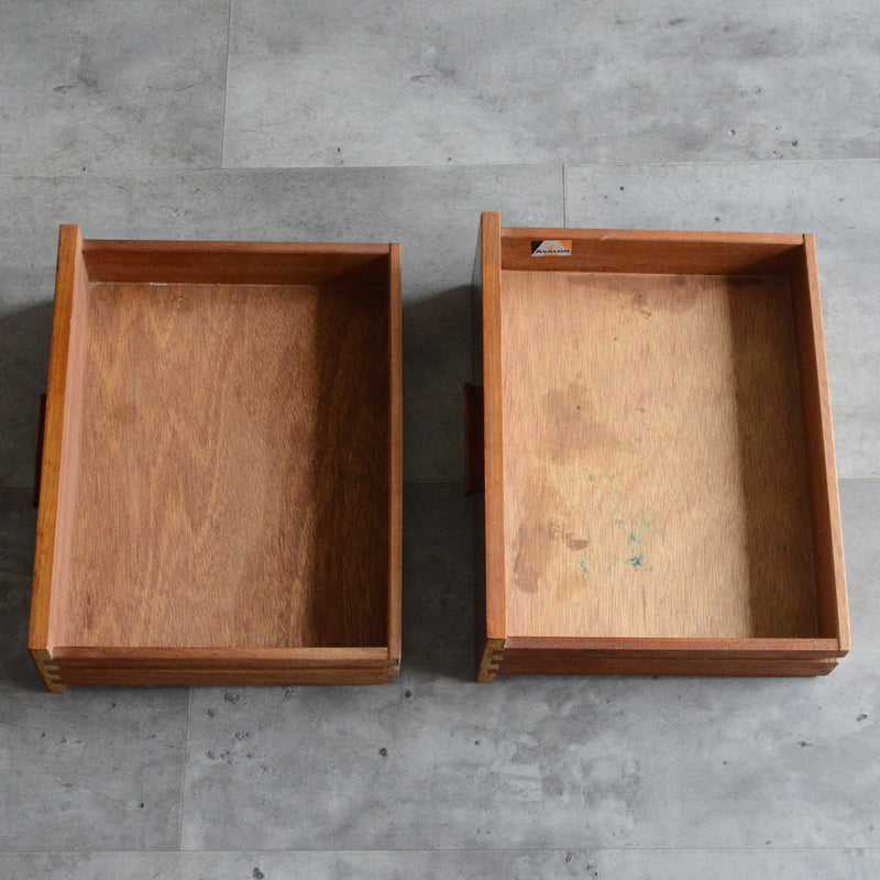 AVALONアバロン ガラスキャビネット56  (抽斗・フラップ扉付）