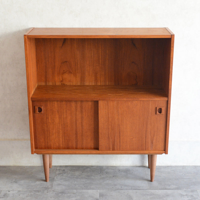 デンマーク ヴィンテージ チーク シェルフ (木扉付）6-69