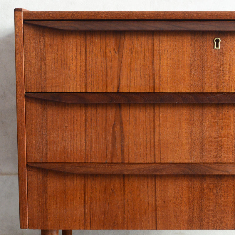 デンマークヴィンテージ  チーク３段チェスト5-148