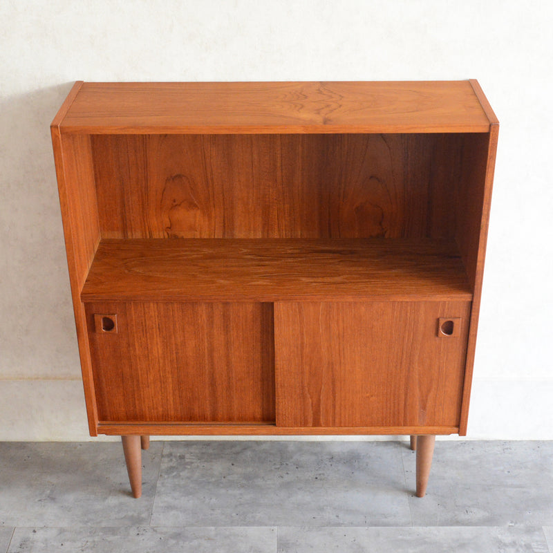 デンマーク ヴィンテージ チーク シェルフ (木扉付）6-69