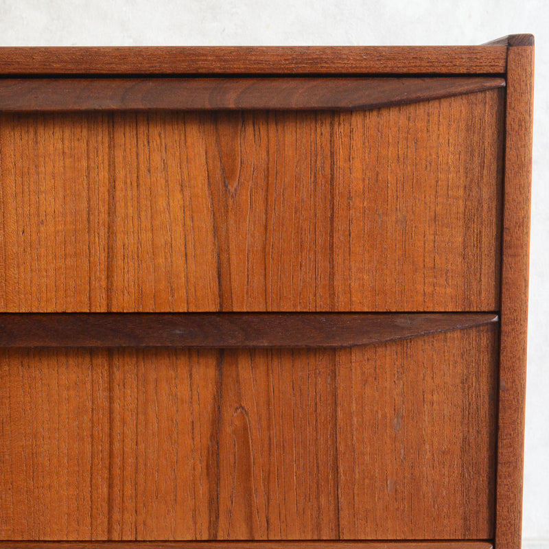 デンマークヴィンテージ  チーク３段チェスト5-148