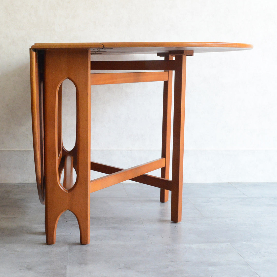 Jentique ジェンティーク　ゲートレッグテーブル 45（オーバル・天板剝離再塗装済）