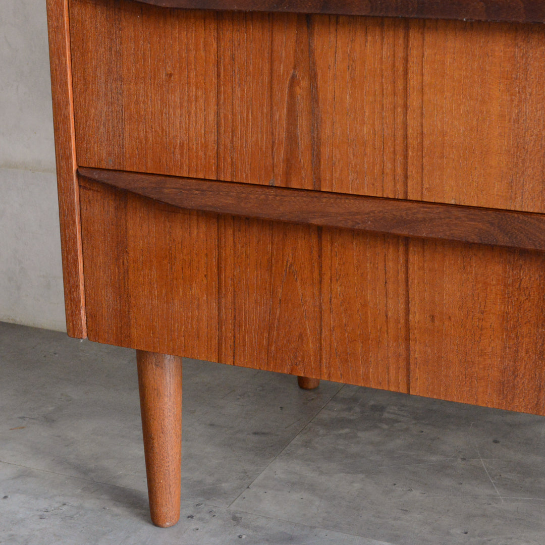 デンマークヴィンテージ  チーク３段チェスト5-148