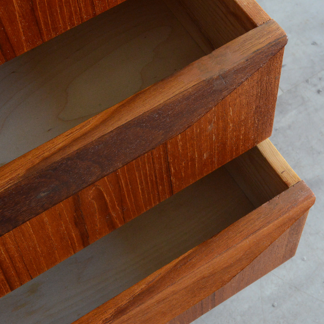 デンマークヴィンテージ  チーク３段チェスト5-148