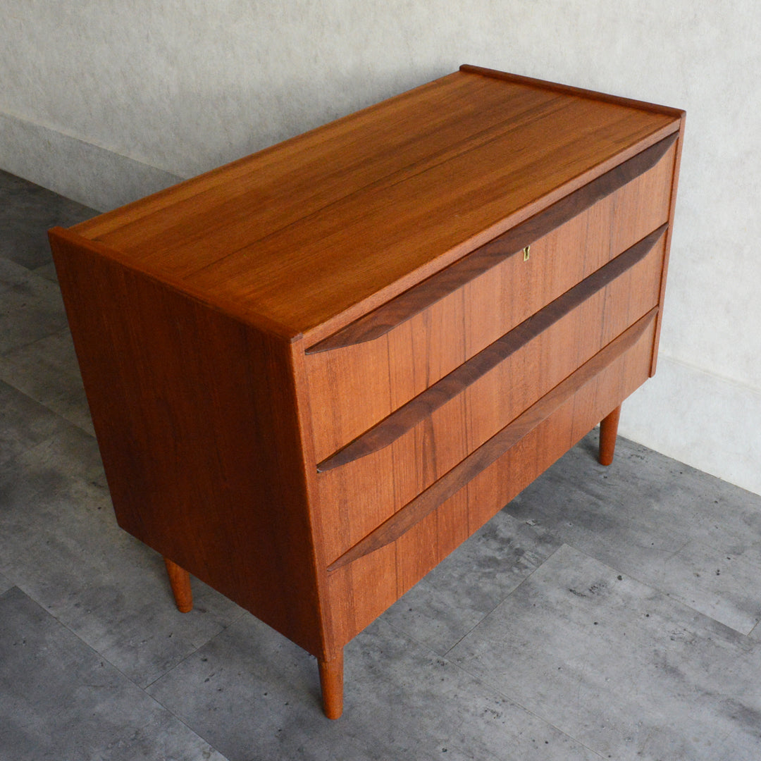 デンマークヴィンテージ  チーク３段チェスト5-148