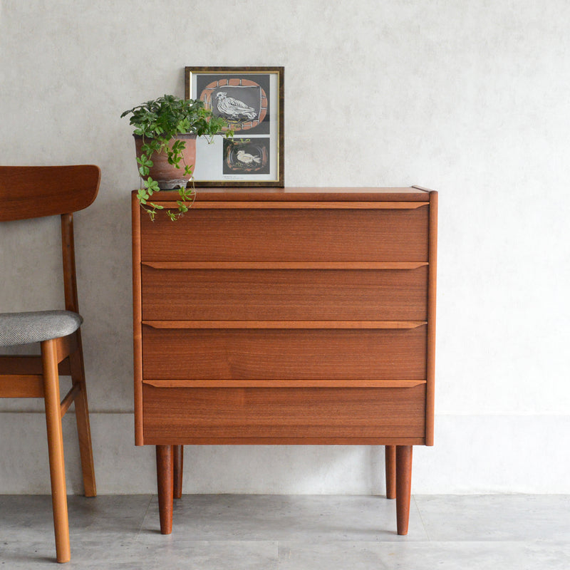 デンマークヴィンテージ  チーク ４段チェスト D-13