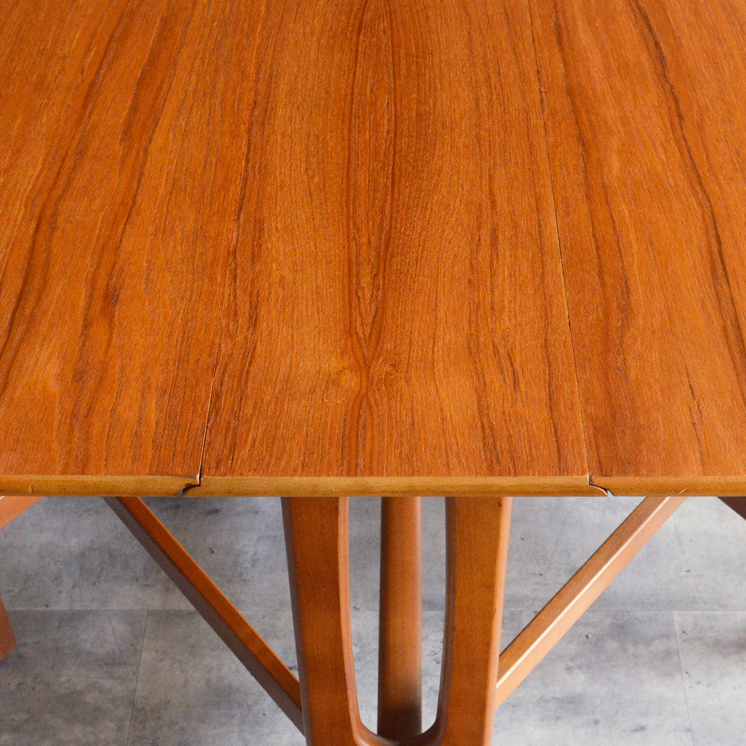 Jentique ジェンティーク　ゲートレッグテーブル 45（オーバル・天板剝離再塗装済）