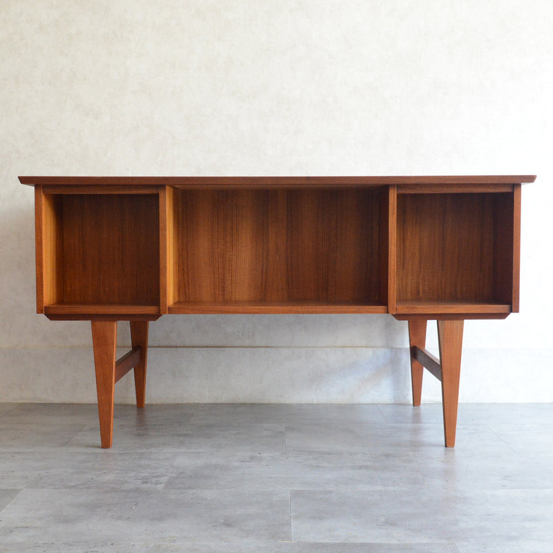 デンマークヴィンテージ チークデスク（鍵付） D-12