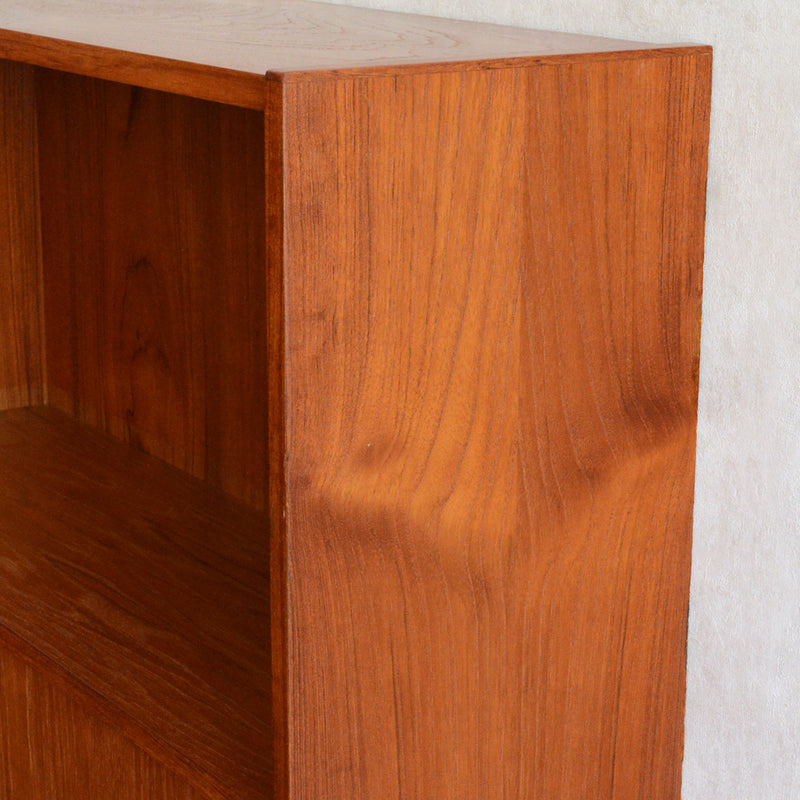 デンマーク ヴィンテージ チーク シェルフ (木扉付）6-69