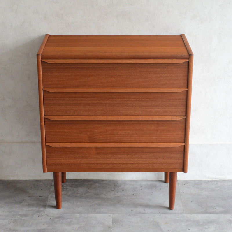 デンマークヴィンテージ  チーク ４段チェスト D-13