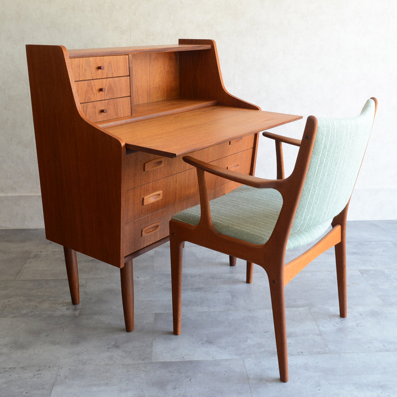 デンマークヴィンテージ　チーク ビューロー /ドレッサー 3-39 (鏡新品交換済)