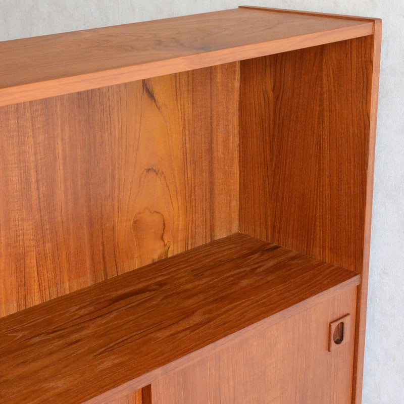 デンマーク ヴィンテージ チーク シェルフ (木扉付）6-69