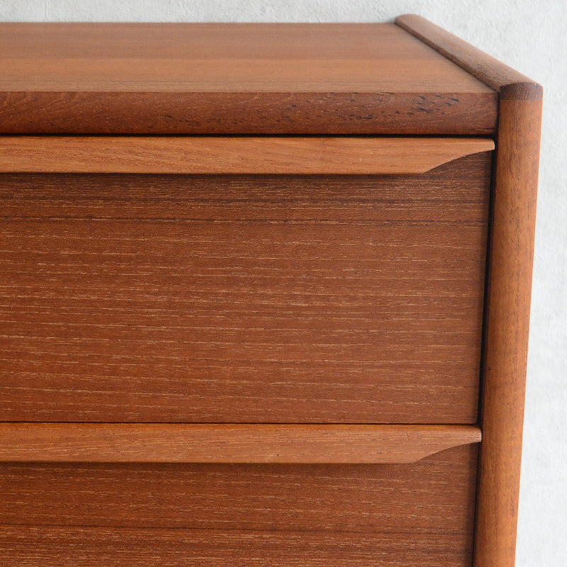 デンマークヴィンテージ  チーク ４段チェスト D-13