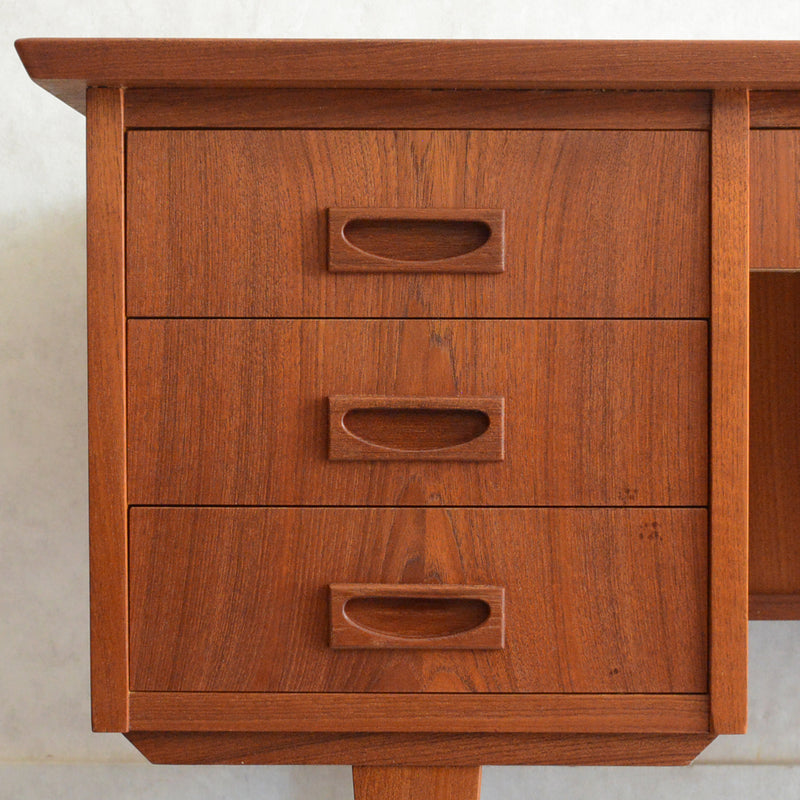 デンマークヴィンテージ チークデスク（鍵付） D-12