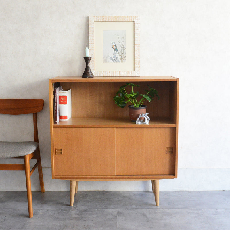 デンマーク ヴィンテージ　オーク シェルフ5-75（木扉付）