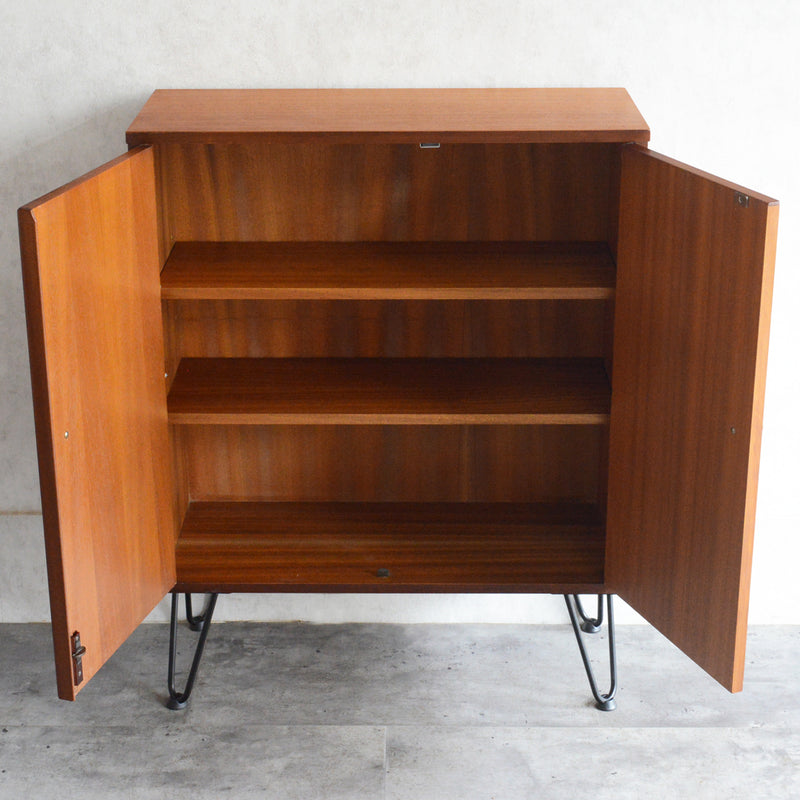 Morris of Glasgow(モーリス オブ グラスゴー )　ナローキャビネット01(天板剝離再塗装）