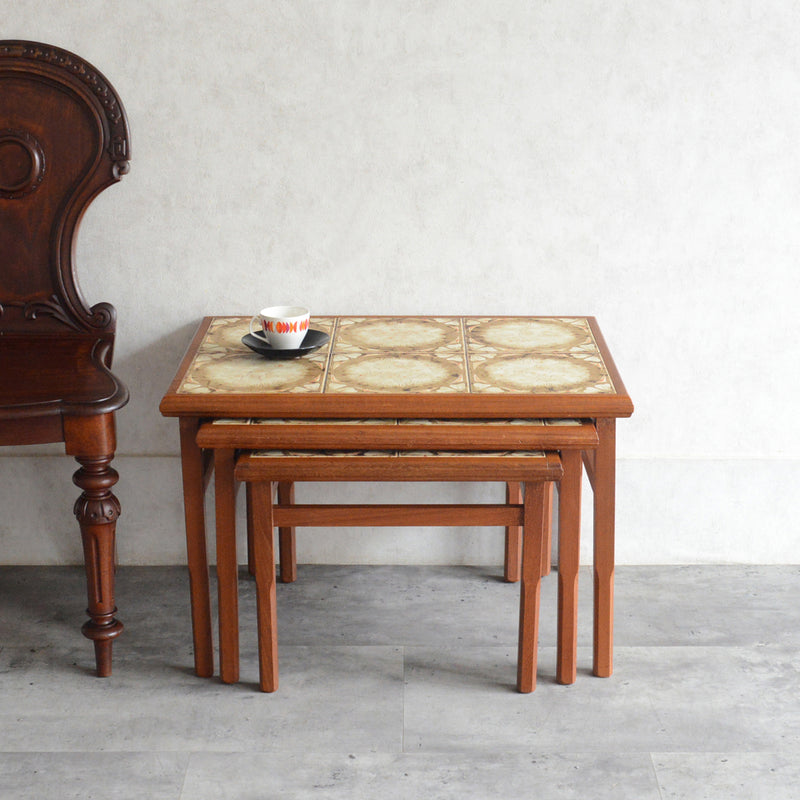 ミッドセンチュリー ヴィンテージ　タイルトップネストテーブル 14