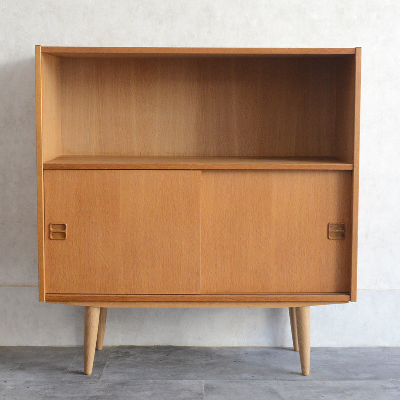 デンマーク ヴィンテージ　オーク シェルフ5-75（木扉付）