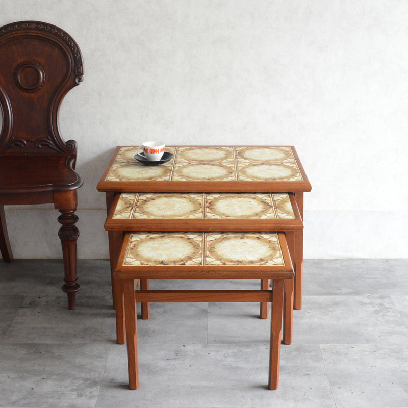 ミッドセンチュリー ヴィンテージ　タイルトップネストテーブル 14