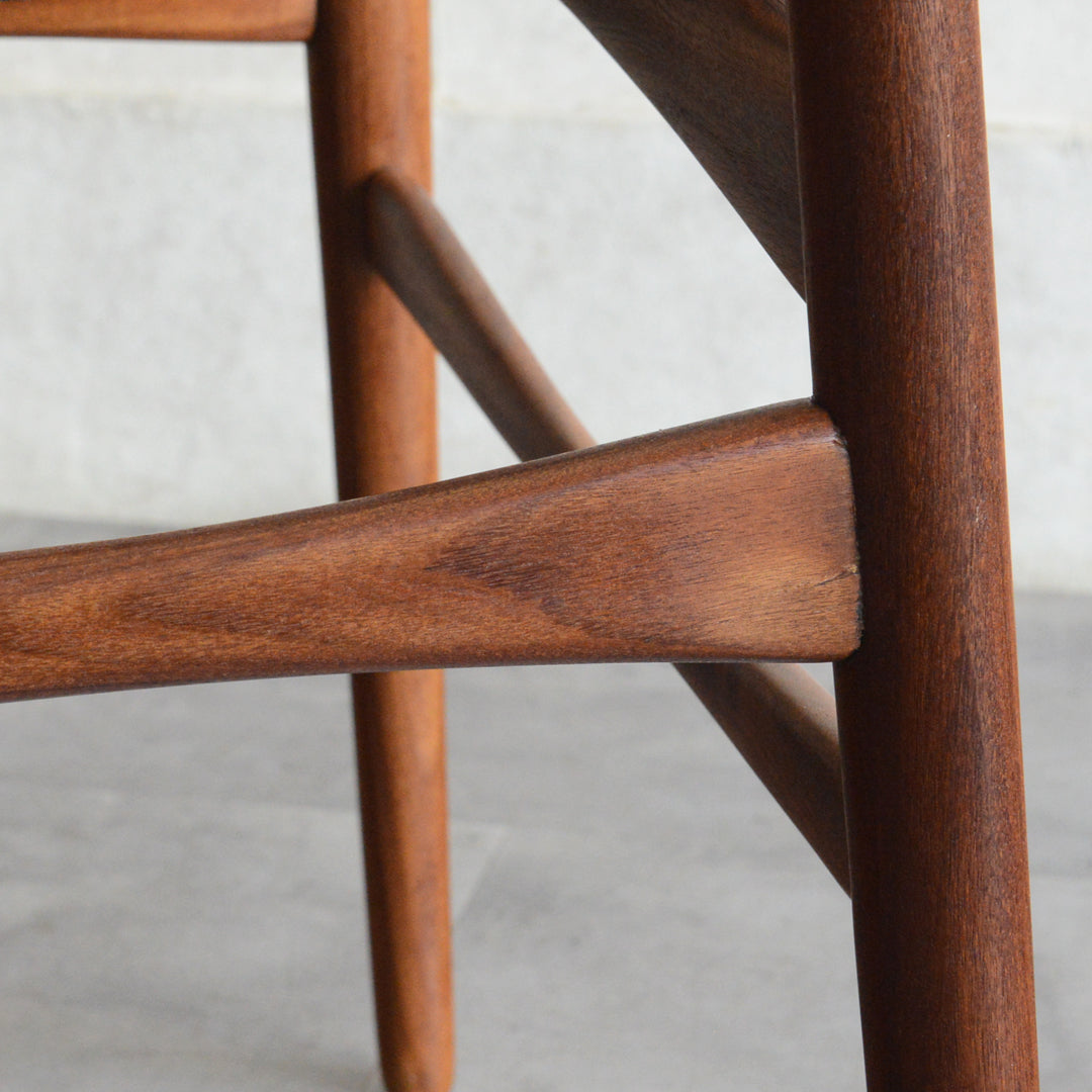 デンマークヴィンテージ チークダイニングチェア5-149 （ネイビー）