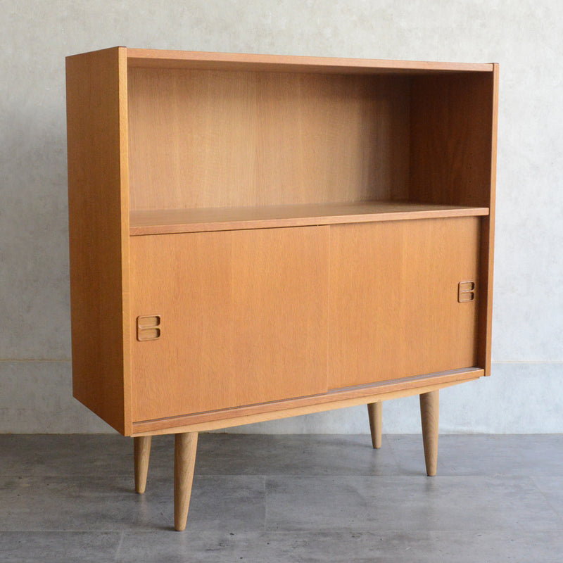 デンマーク ヴィンテージ　オーク シェルフ5-75（木扉付）