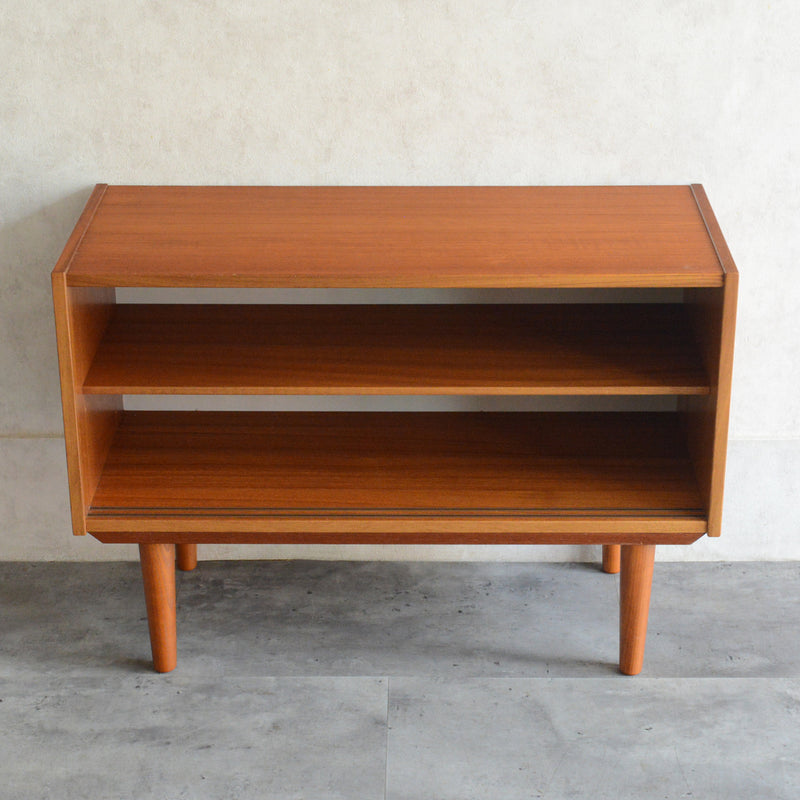 デンマークヴィンテージ　チーク キャビネット 6-78 (ストライプガラス戸付）