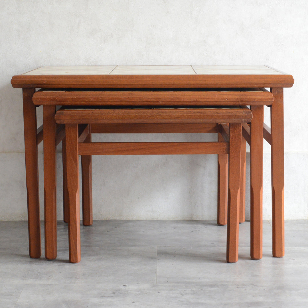 ミッドセンチュリー ヴィンテージ　タイルトップネストテーブル 14