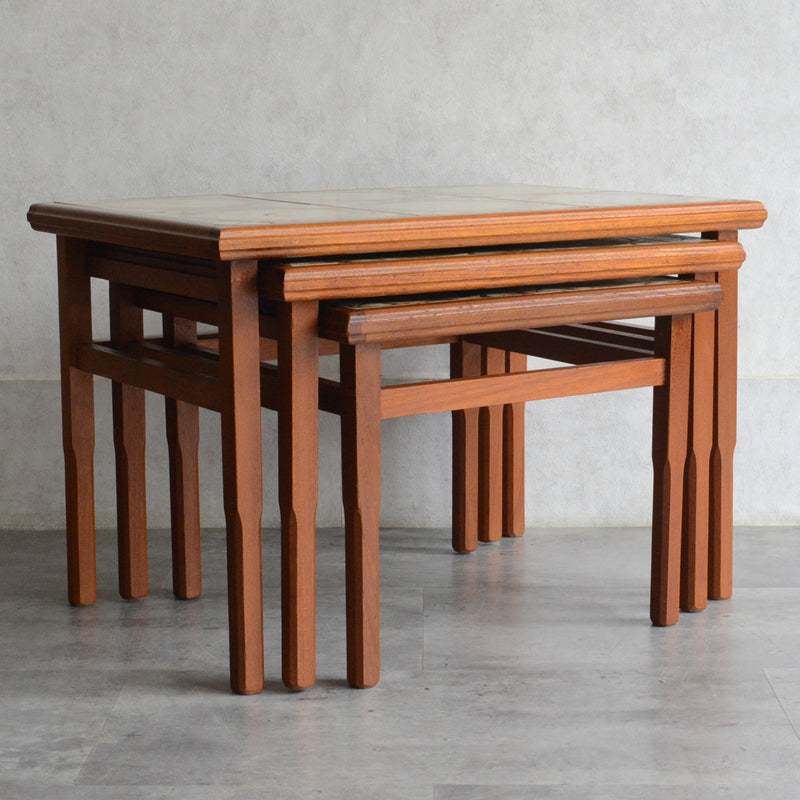 ミッドセンチュリー ヴィンテージ　タイルトップネストテーブル 14