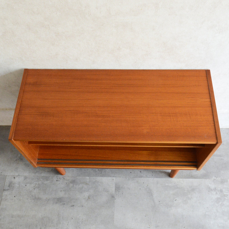 デンマークヴィンテージ　チーク キャビネット 6-78 (ストライプガラス戸付）