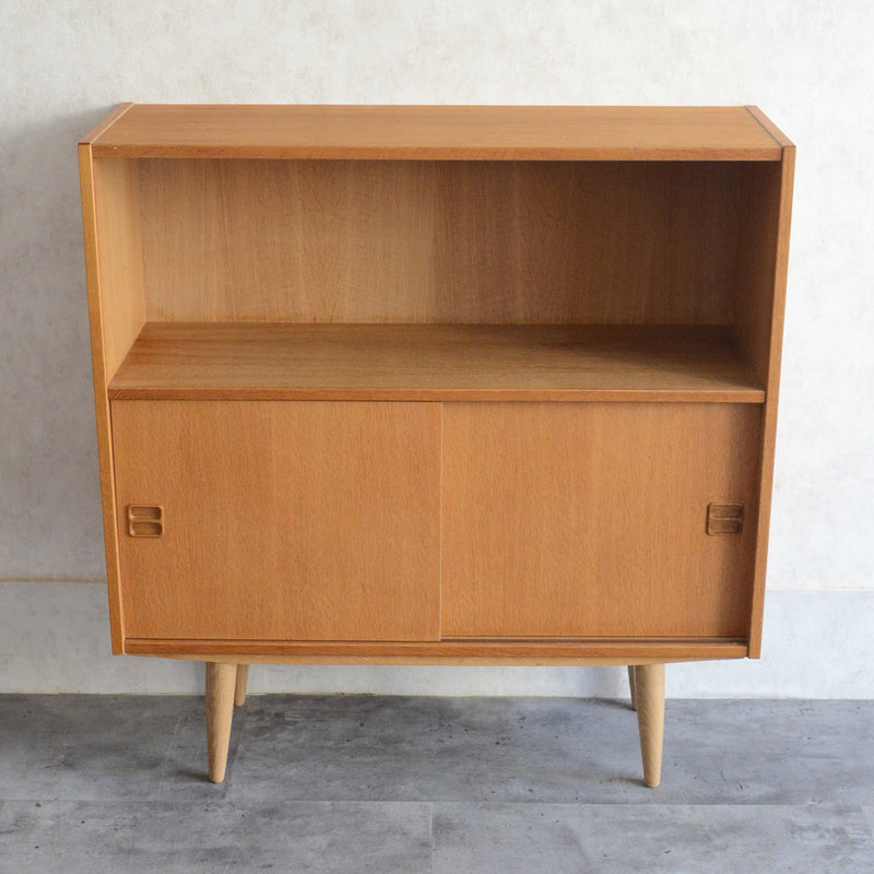 デンマーク ヴィンテージ　オーク シェルフ5-75（木扉付）