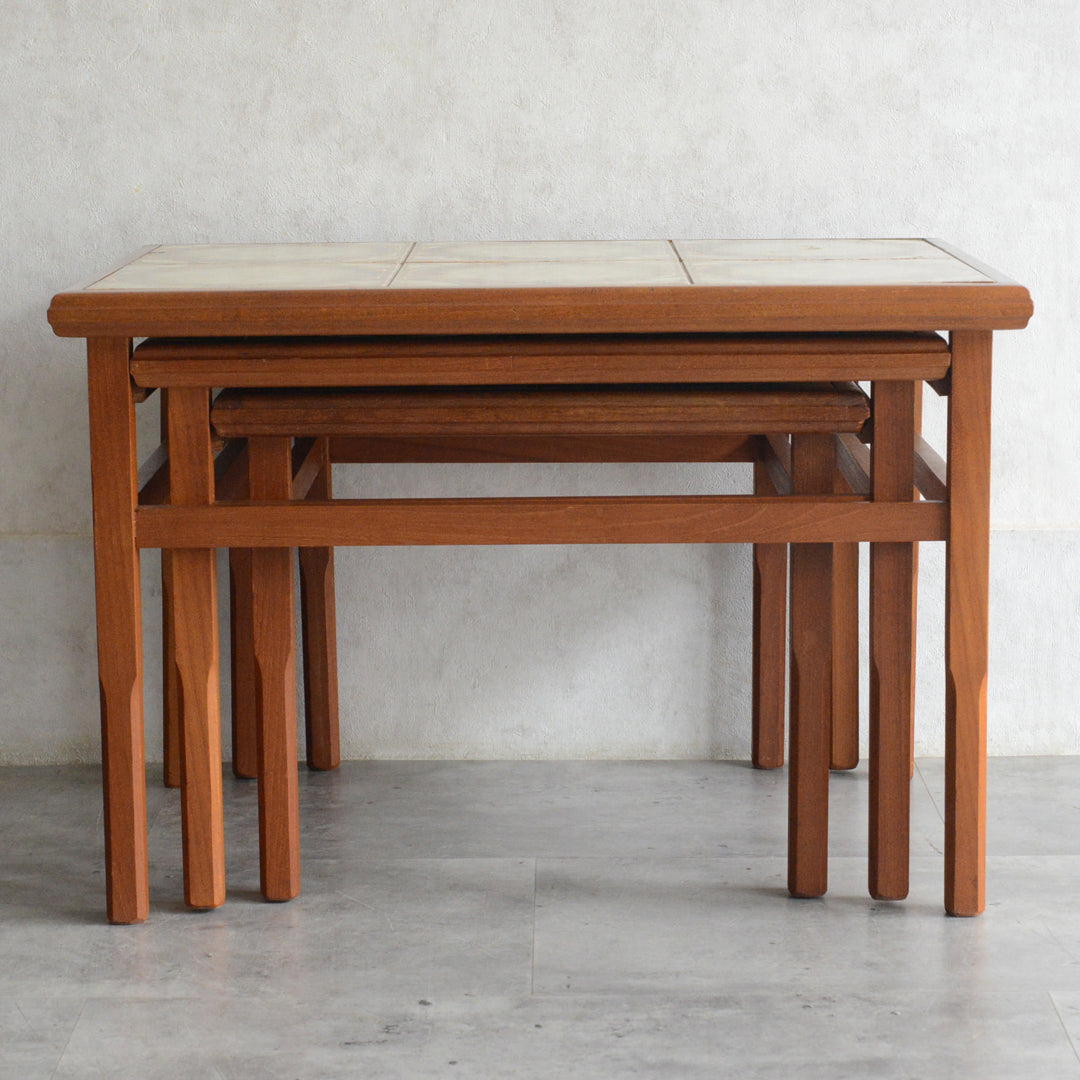 ミッドセンチュリー ヴィンテージ　タイルトップネストテーブル 14