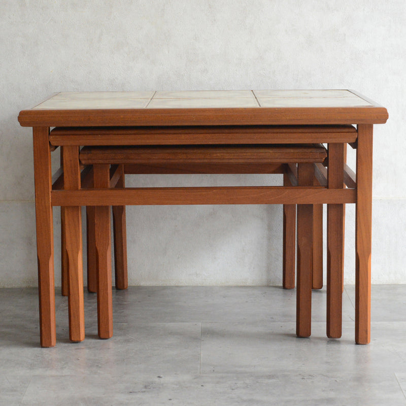 ミッドセンチュリー ヴィンテージ　タイルトップネストテーブル 14