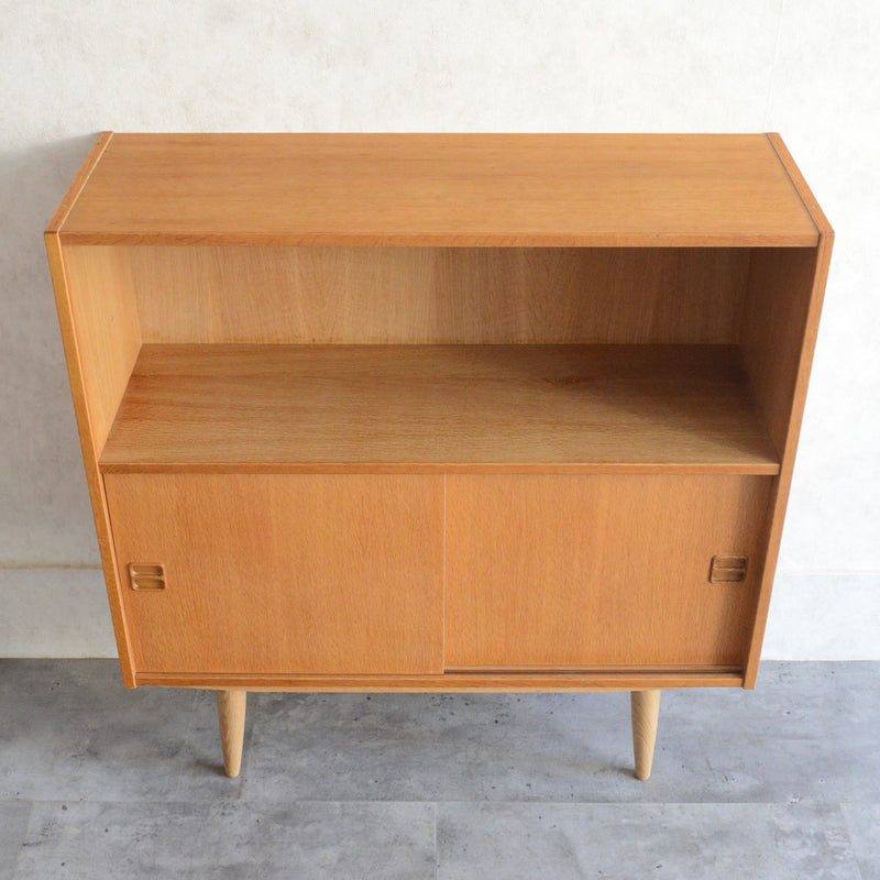 デンマーク ヴィンテージ　オーク シェルフ5-75（木扉付）