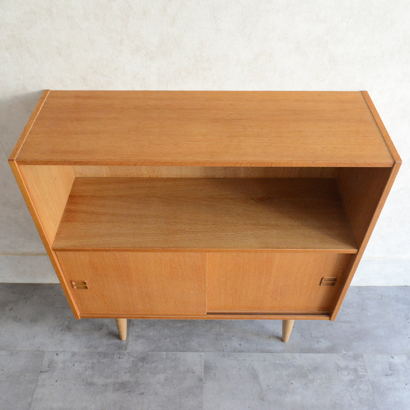 デンマーク ヴィンテージ　オーク シェルフ5-75（木扉付）