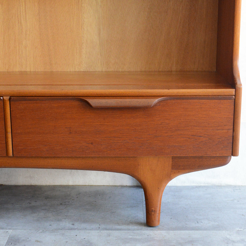 Sutcliffeサトクリフ  抽斗付ガラスキャビネット77 (天板剥離再塗装済)