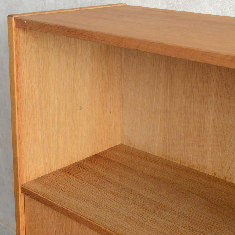 デンマーク ヴィンテージ　オーク シェルフ5-75（木扉付）