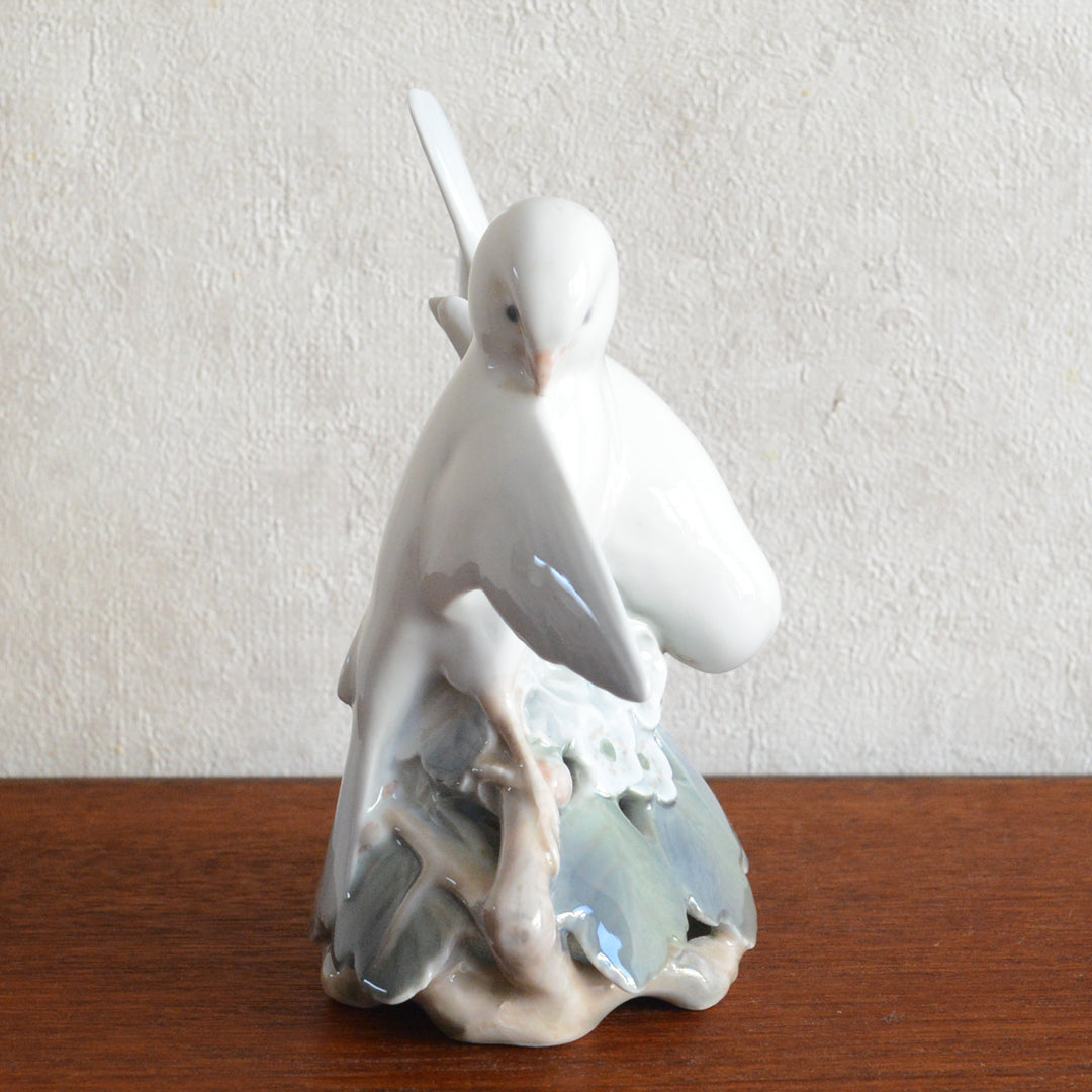 Royal Copenhagen　フィギュリン   Love Birds 鳩　 px-29