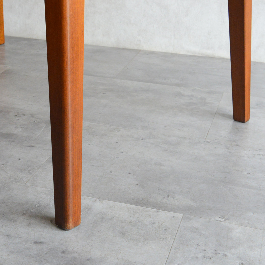 ミッドセンチュリー バタフライ ラウンド テーブル10（天板剥離再塗装済）