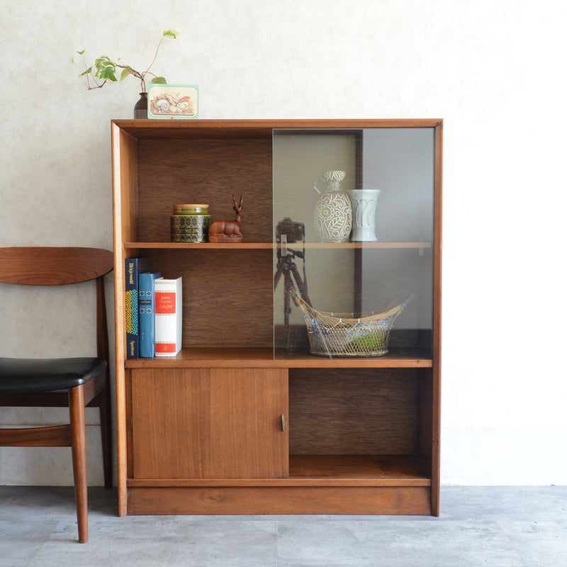 Herbert E. Gibbs ガラスキャビネット(木扉付）42