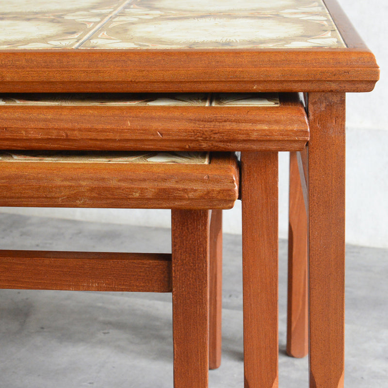 ミッドセンチュリー ヴィンテージ　タイルトップネストテーブル 14