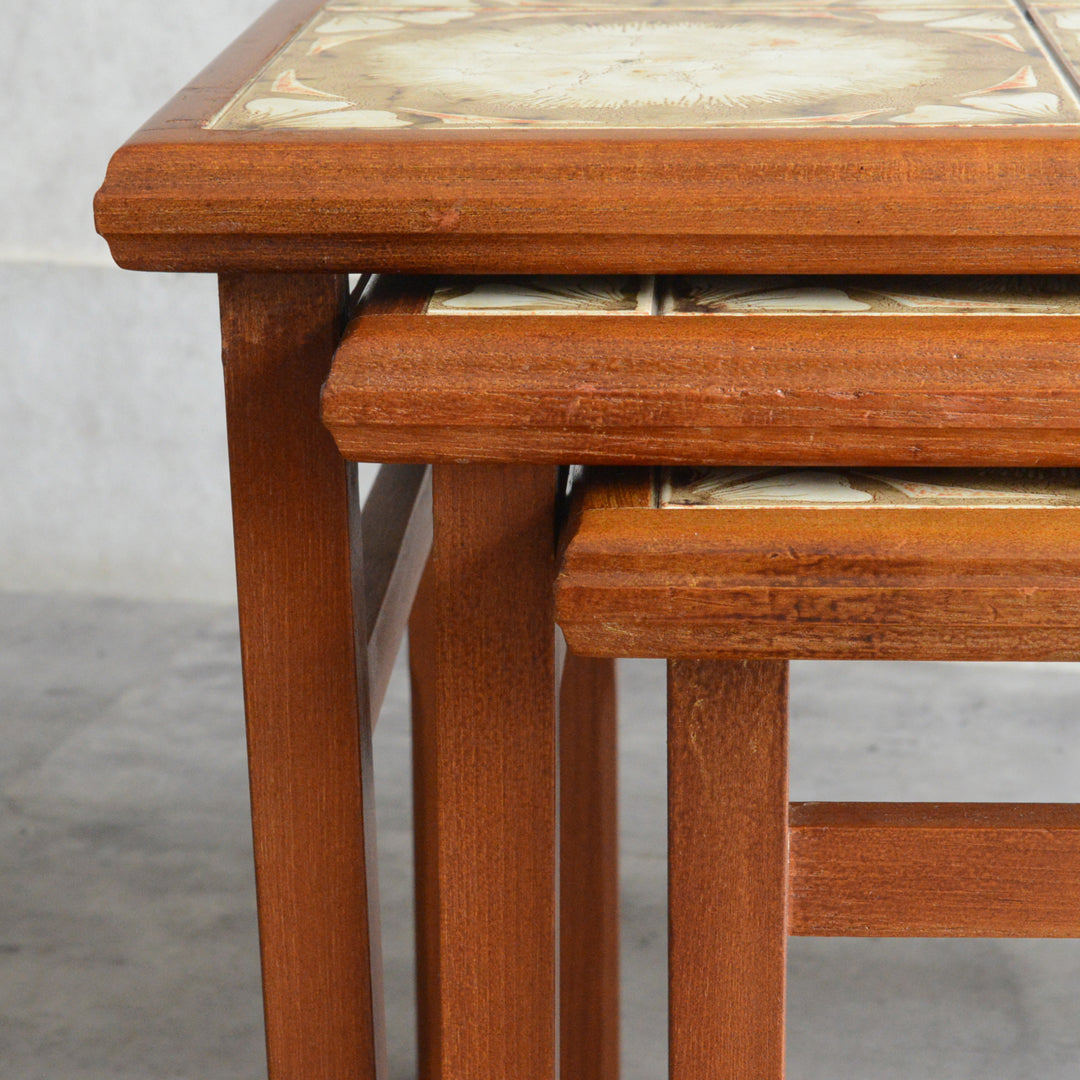 ミッドセンチュリー ヴィンテージ　タイルトップネストテーブル 14